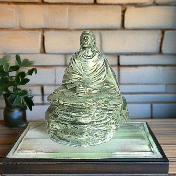 VTG Lasting Devotion: Retro Brody Figurine of Jesus in Contemplation Prayer - Picture 1 of 11